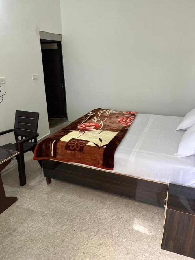 Indiana Home Stay Khajurāho Dış mekan fotoğraf