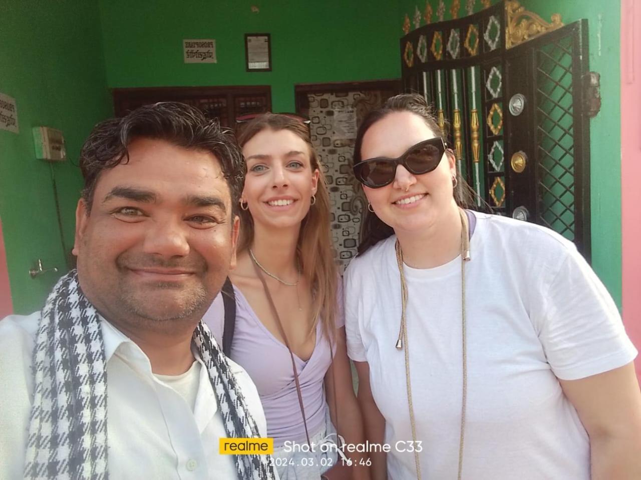 Indiana Home Stay Khajurāho Dış mekan fotoğraf